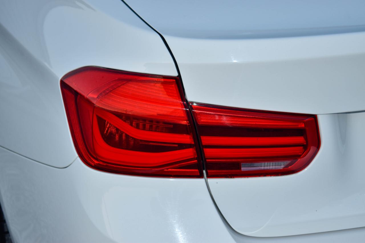 BMW 3-Series 330i SULEV Sedan 2018