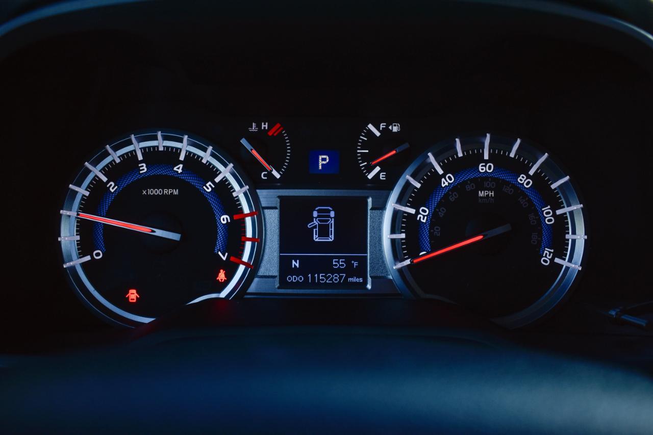 Toyota 4Runner Limited 2WD V6 2014