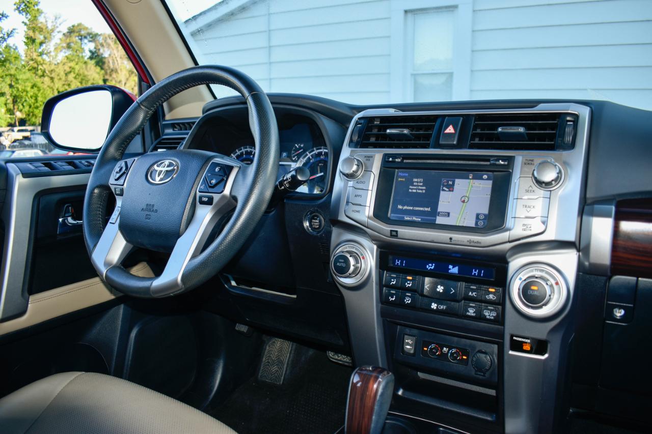 Toyota 4Runner Limited 2WD V6 2014