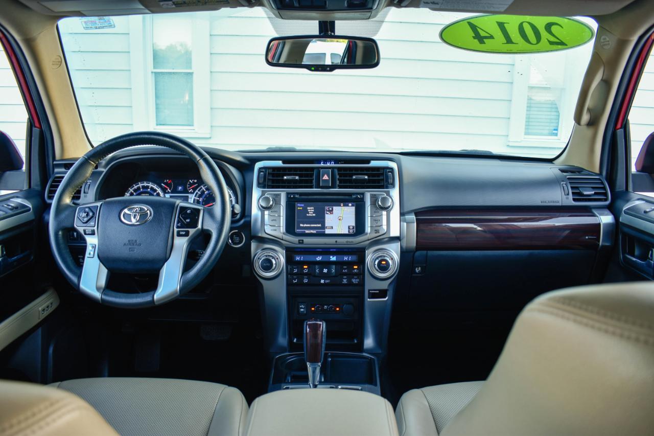 Toyota 4Runner Limited 2WD V6 2014