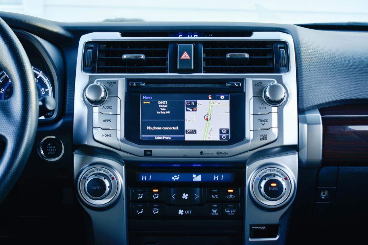 Toyota 4Runner Limited 2WD V6 2014