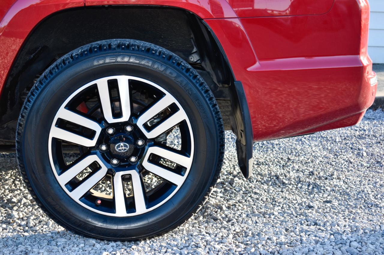 Toyota 4Runner Limited 2WD V6 2014