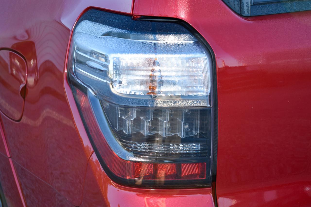 Toyota 4Runner Limited 2WD V6 2014