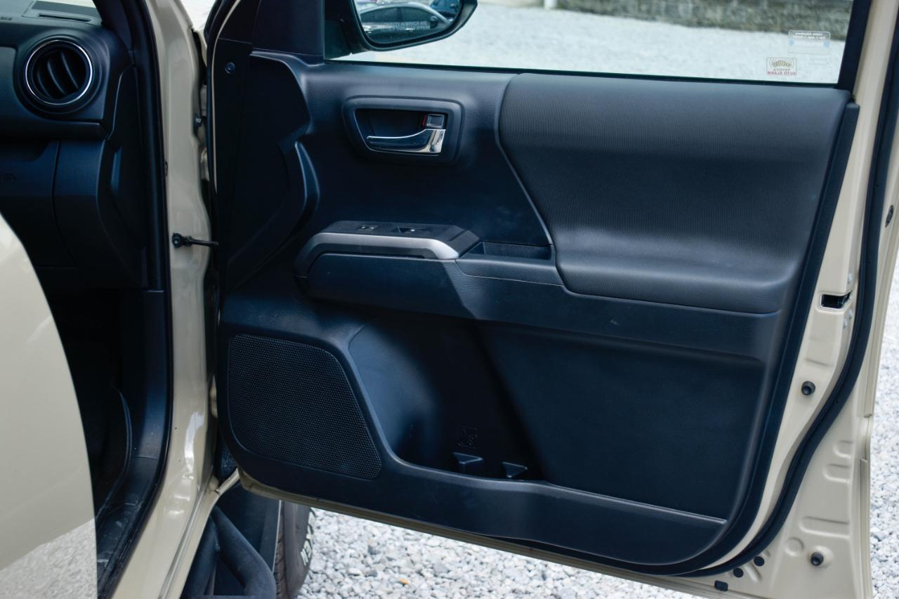 Toyota Tacoma TRD Off Road Double Cab 6' Bed V6 4x4 AT (Natl) 2019