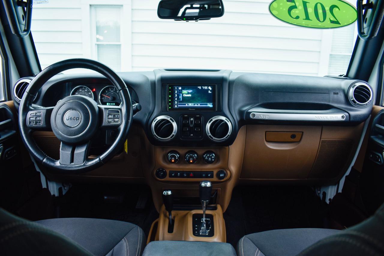 Jeep Wrangler Unlimited Sahara 4WD 2015