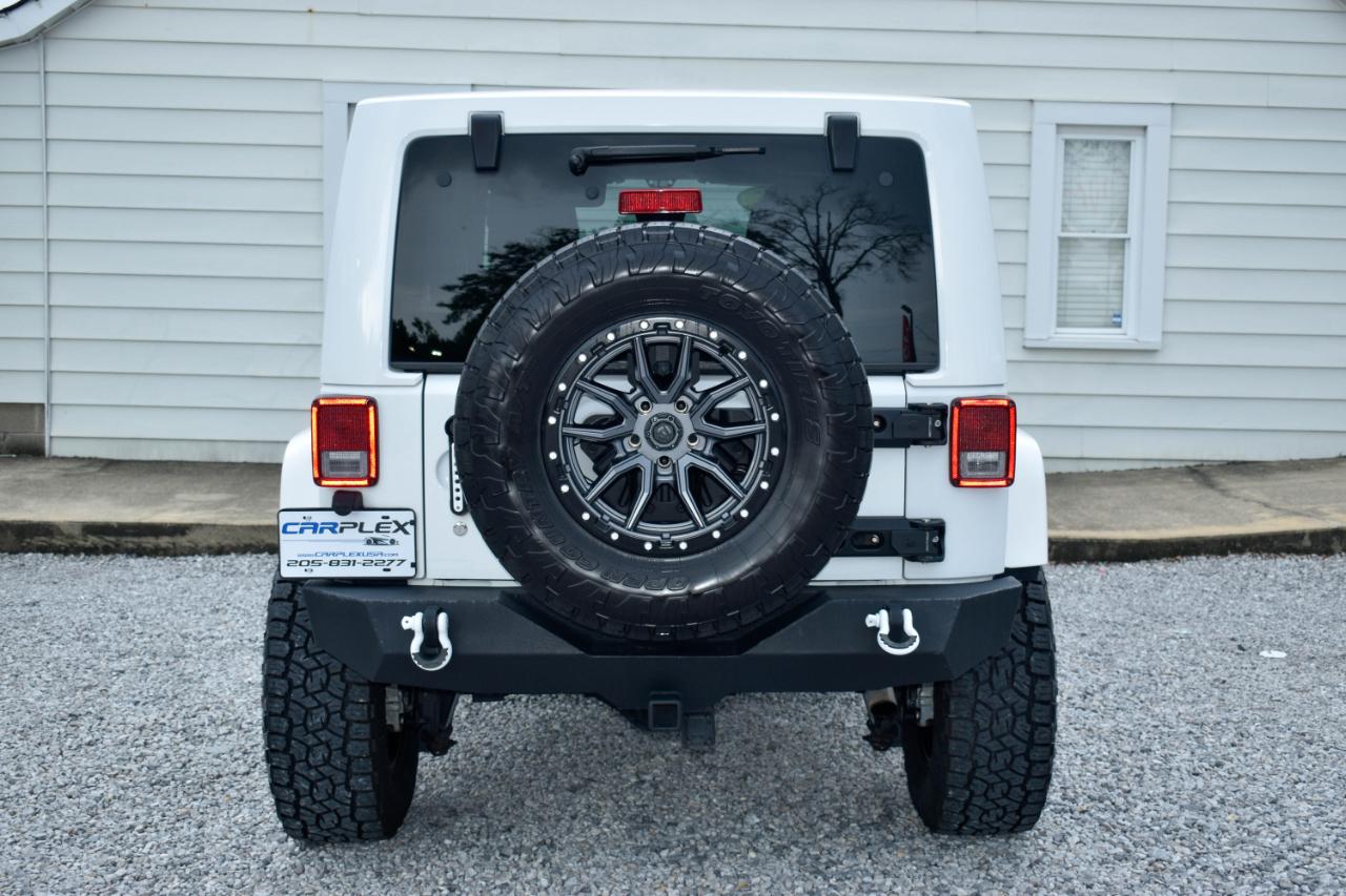 Jeep Wrangler Unlimited Sahara 4WD 2015