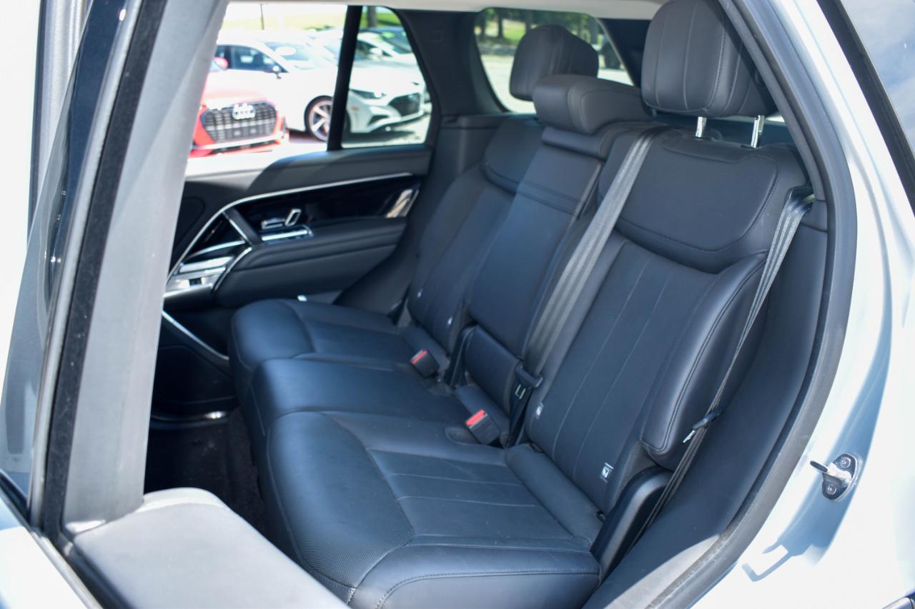 Land Rover New Range Rover SE 2023