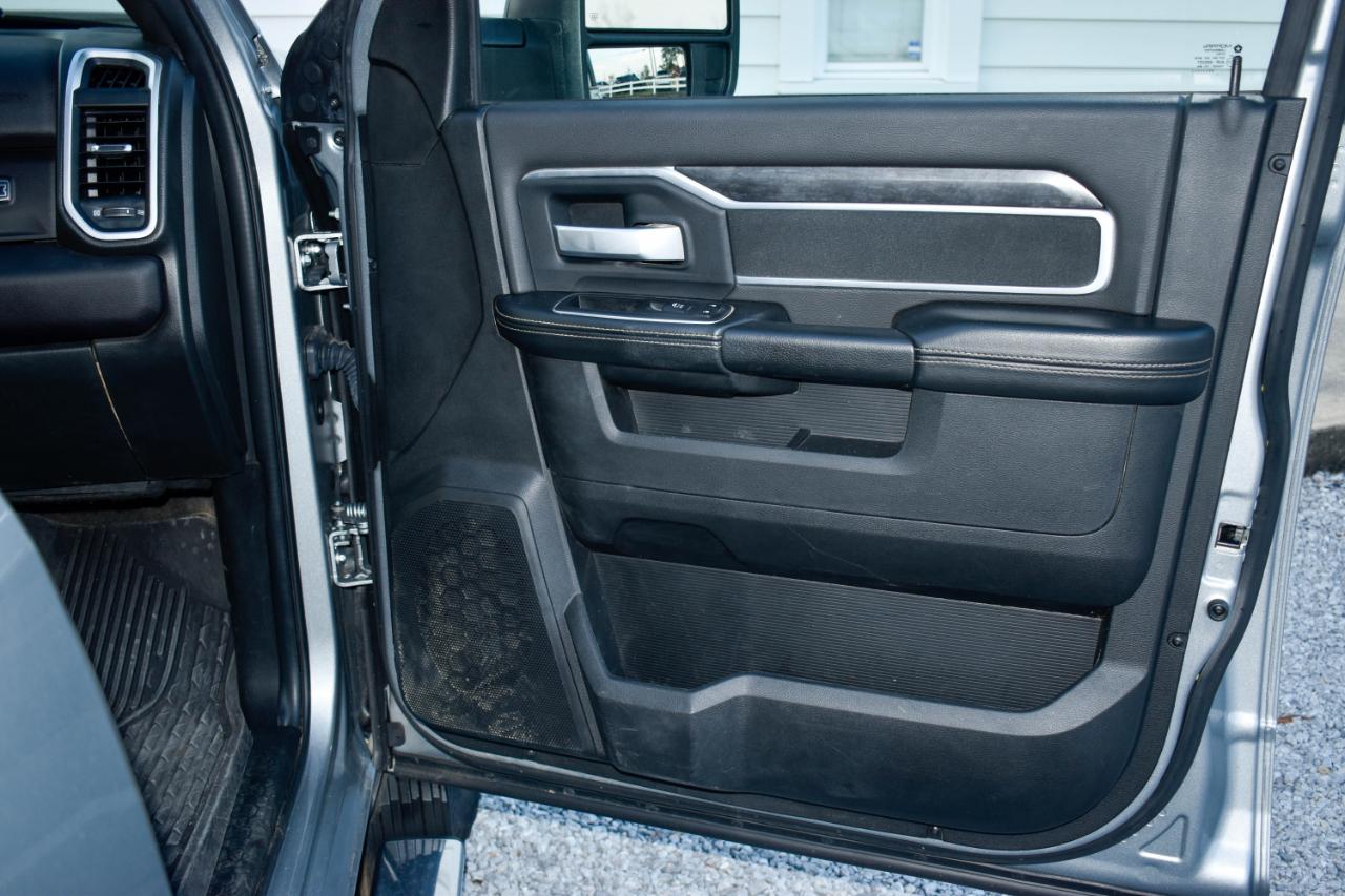 RAM 3500 Big Horn Crew Cab LWB 4WD DRW 2024