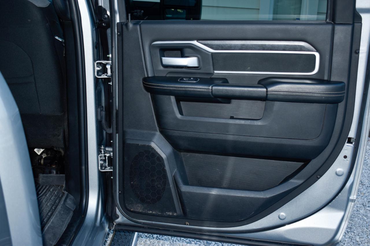RAM 3500 Big Horn Crew Cab LWB 4WD DRW 2024