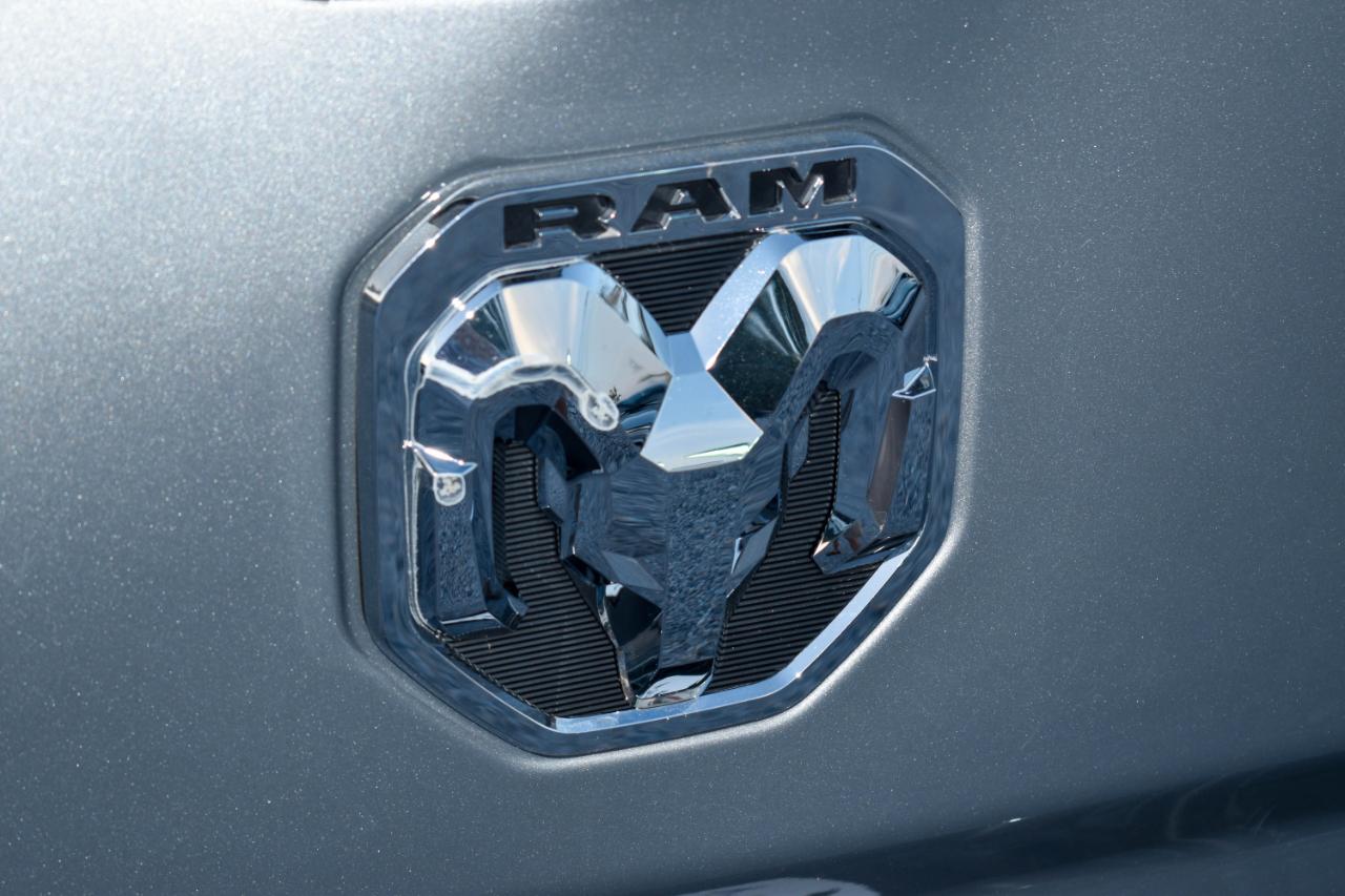 RAM 3500 Big Horn Crew Cab LWB 4WD DRW 2024