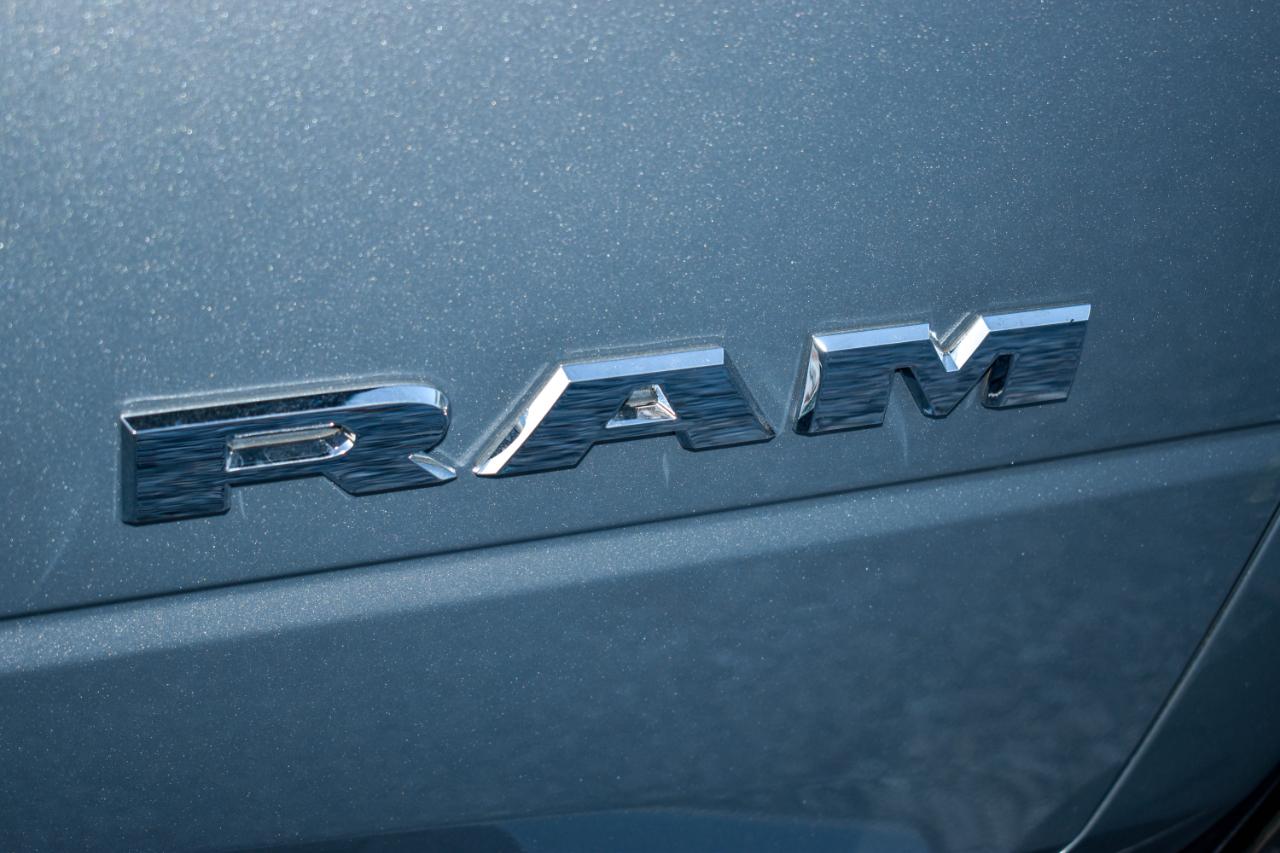 RAM 3500 Big Horn Crew Cab LWB 4WD DRW 2024