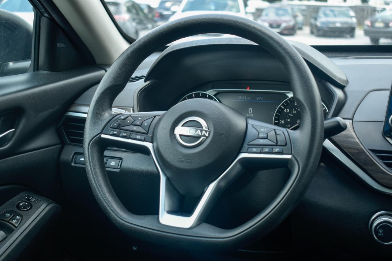 Nissan Altima 2.5 SV 2024
