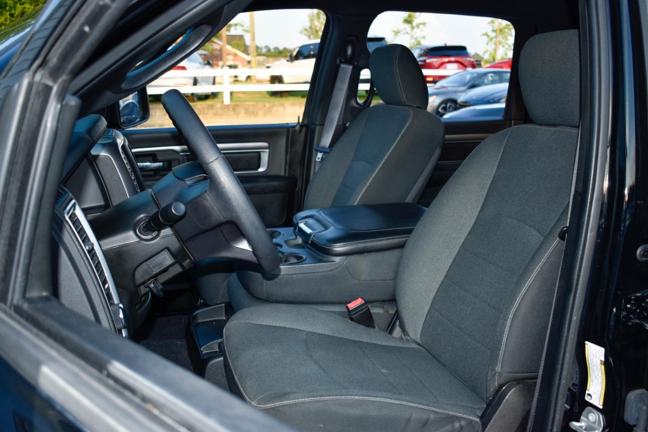 2022 RAM 1500 Classic Warlock 4x4 Crew Cab 5'7's photo