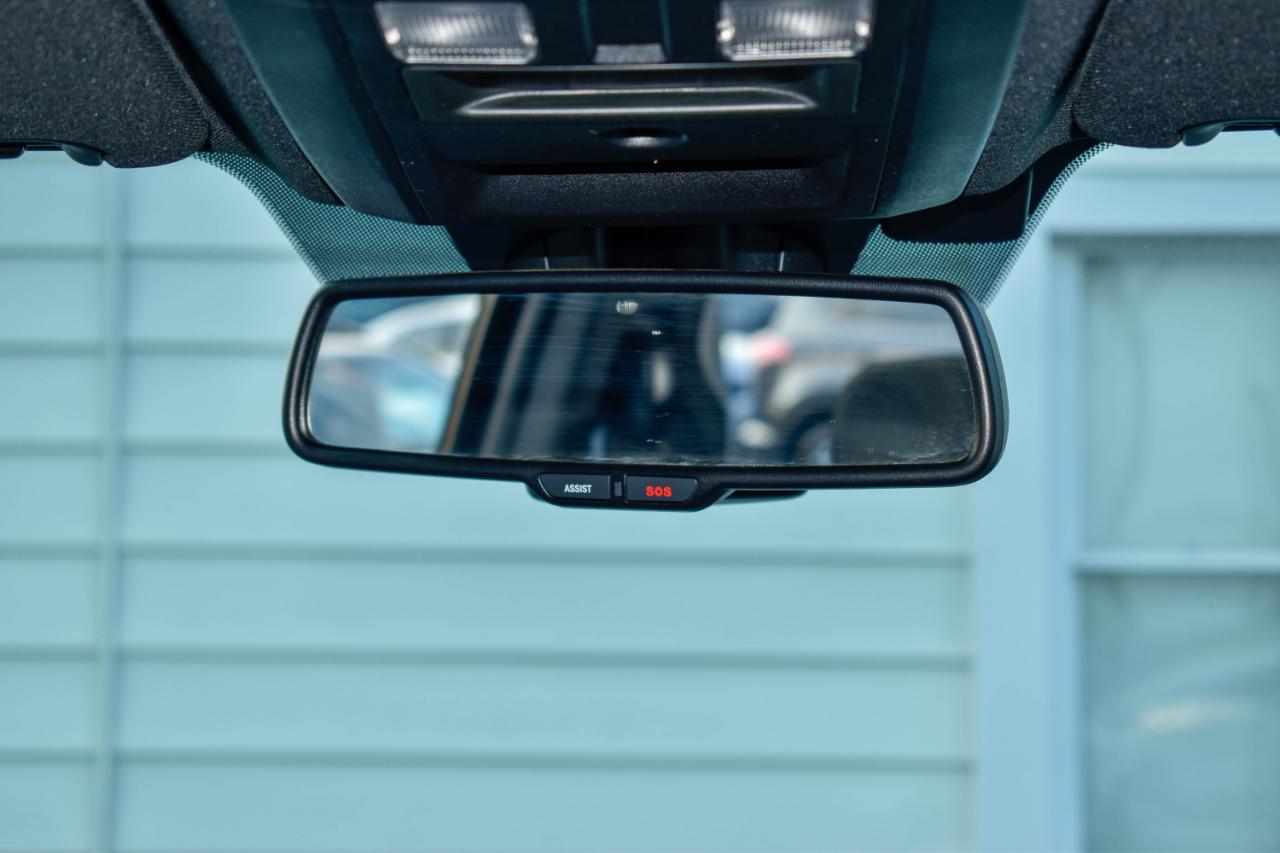 RAM 1500 Classic Tradesman Crew Cab SWB 4WD 2022
