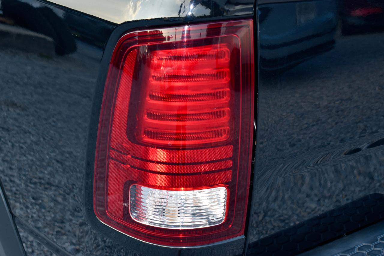 RAM 1500 Classic Tradesman Crew Cab SWB 4WD 2022