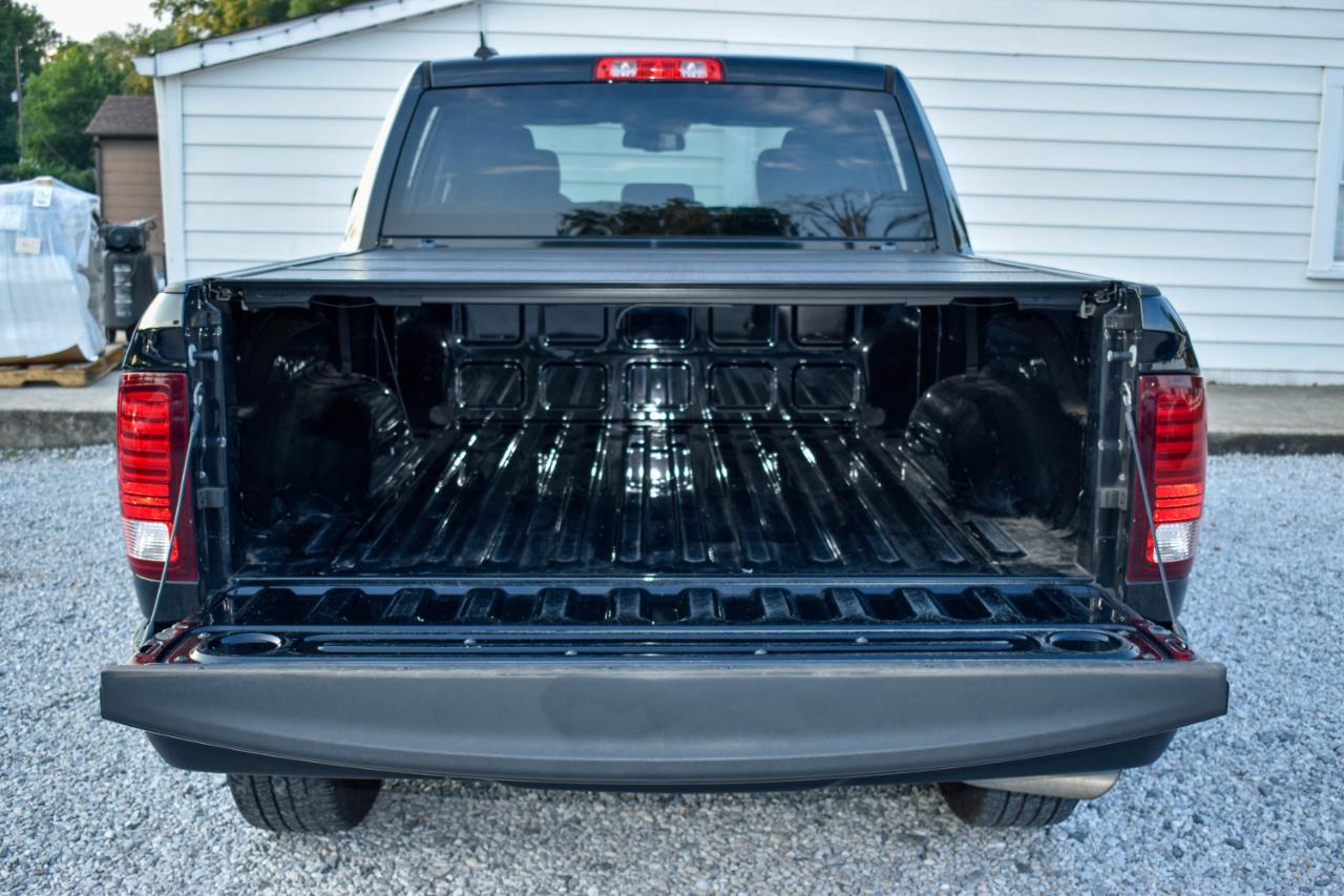 RAM 1500 Classic Tradesman Crew Cab SWB 4WD 2022