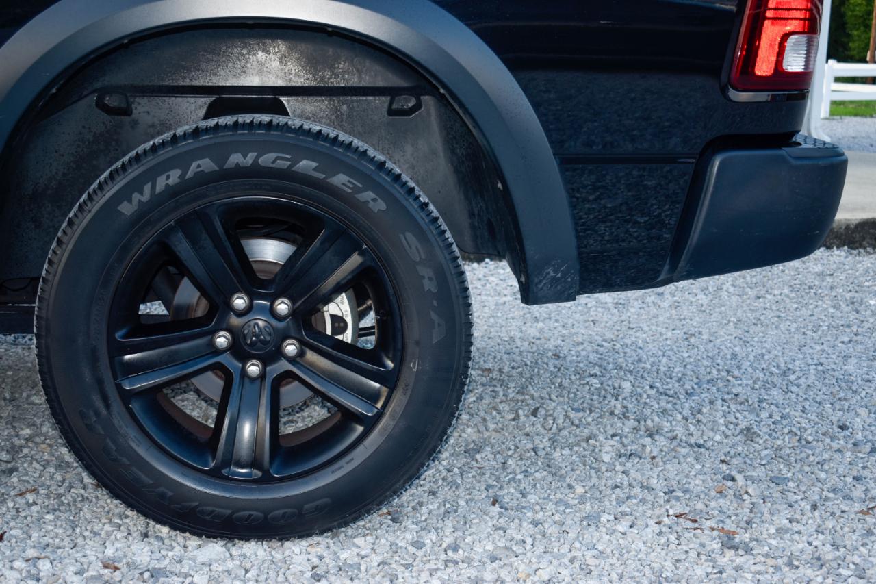 RAM 1500 Classic Tradesman Crew Cab SWB 4WD 2022