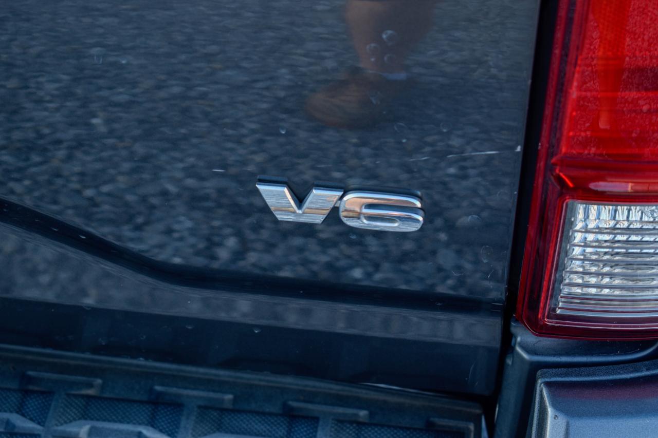 Toyota Tacoma SR5 Double Cab Super Long Bed V6 6AT 2WD 2016