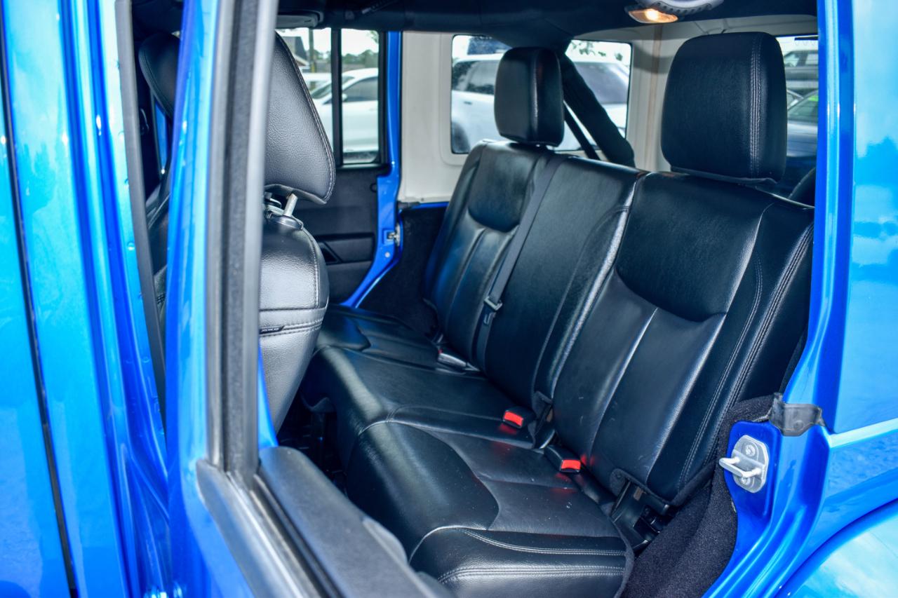 Jeep Wrangler Unlimited Sahara 4WD 2015