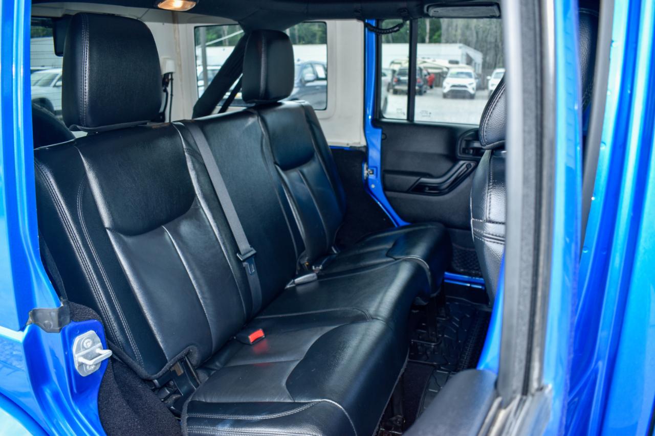 Jeep Wrangler Unlimited Sahara 4WD 2015