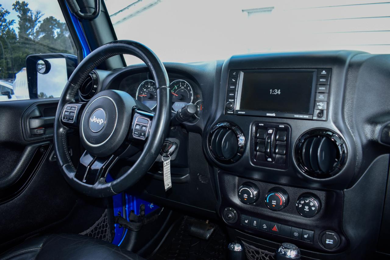 Jeep Wrangler Unlimited Sahara 4WD 2015