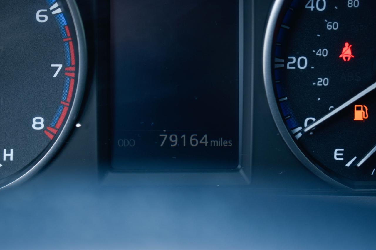Toyota RAV4 LE AWD 2018