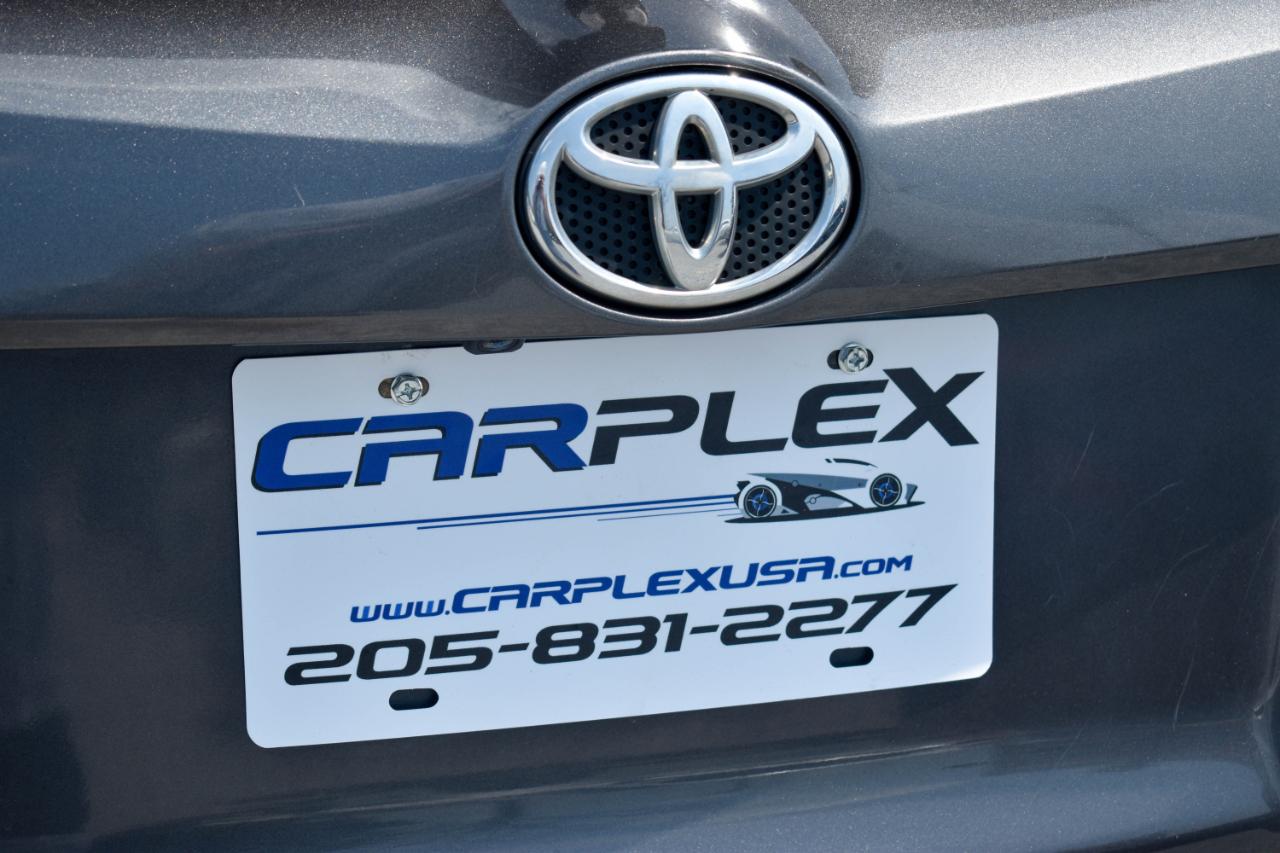 Toyota RAV4 LE AWD 2018
