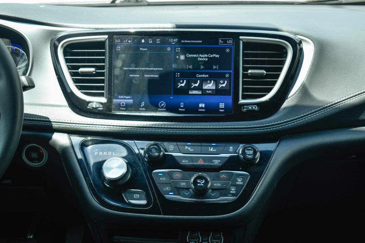 Chrysler Pacifica Touring 2024
