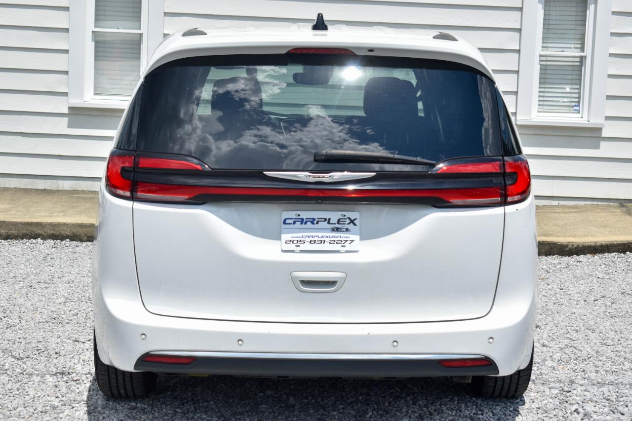 Chrysler Pacifica Touring 2024