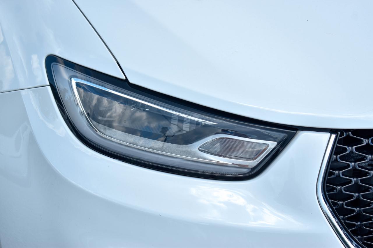 Chrysler Pacifica Touring 2024
