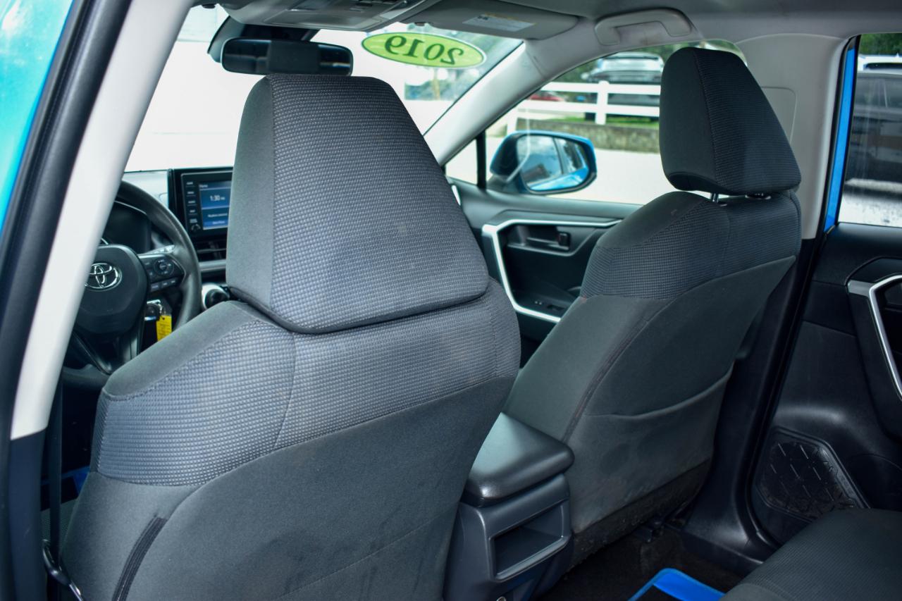 Toyota RAV4 LE 2019