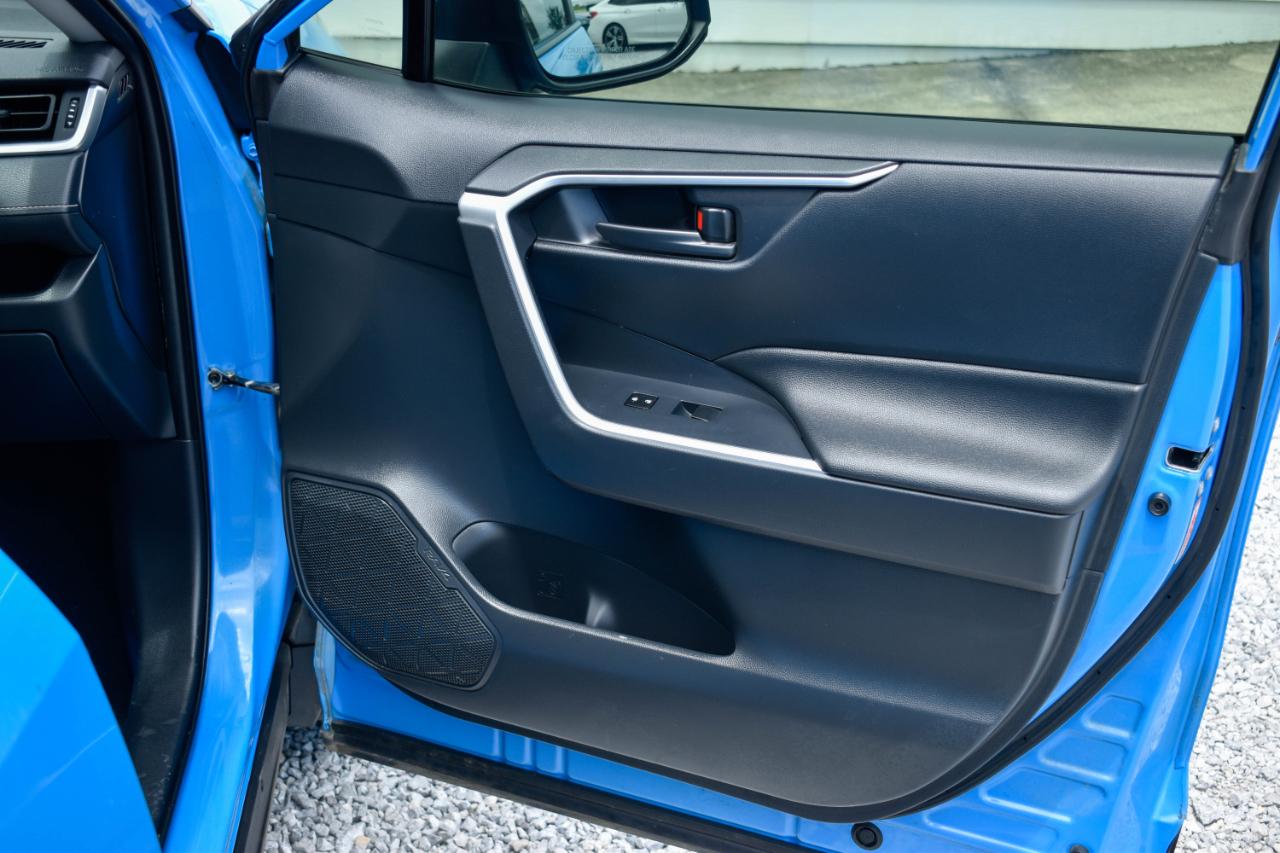 Toyota RAV4 LE 2019