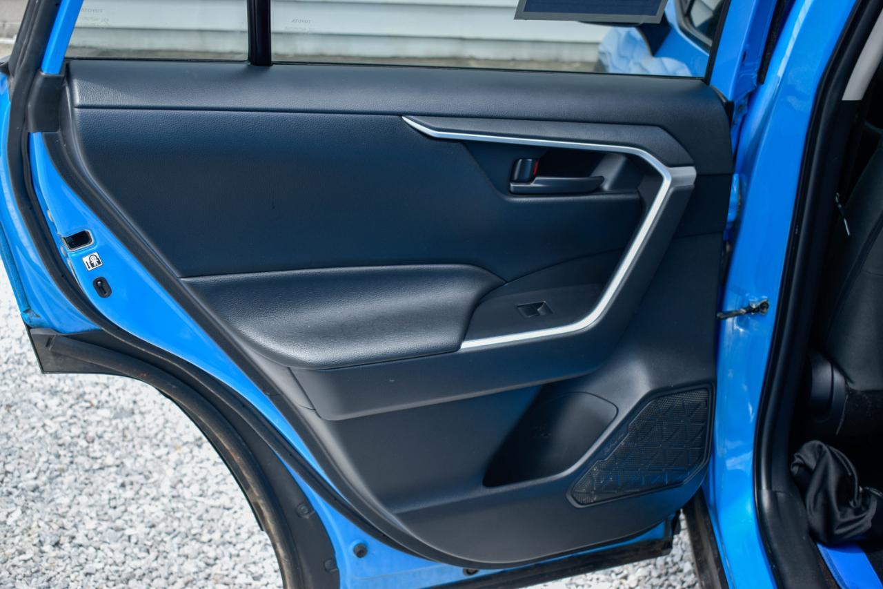 Toyota RAV4 LE 2019