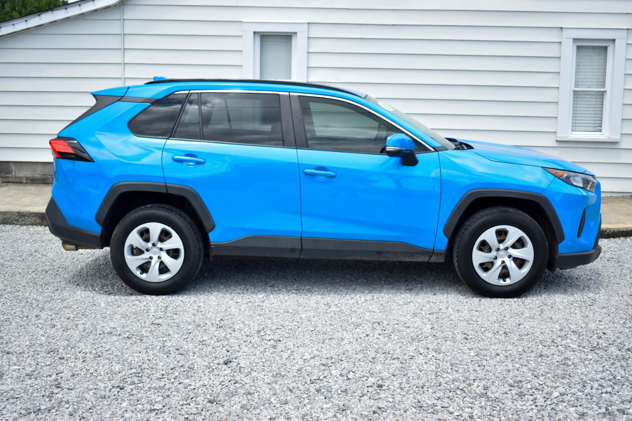 Toyota RAV4 LE 2019