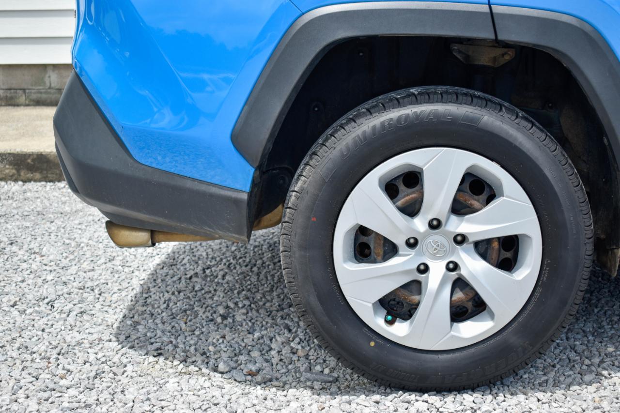 Toyota RAV4 LE 2019