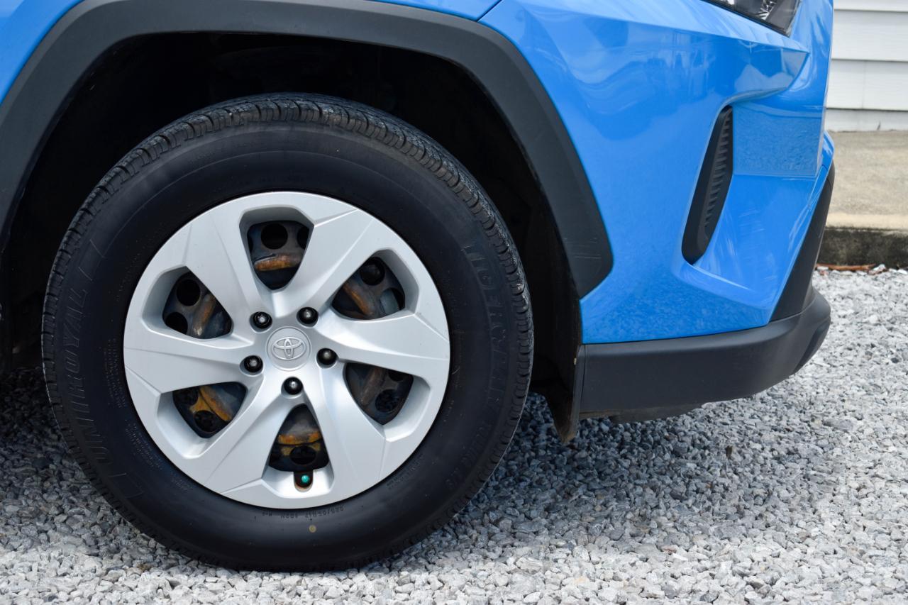 Toyota RAV4 LE 2019
