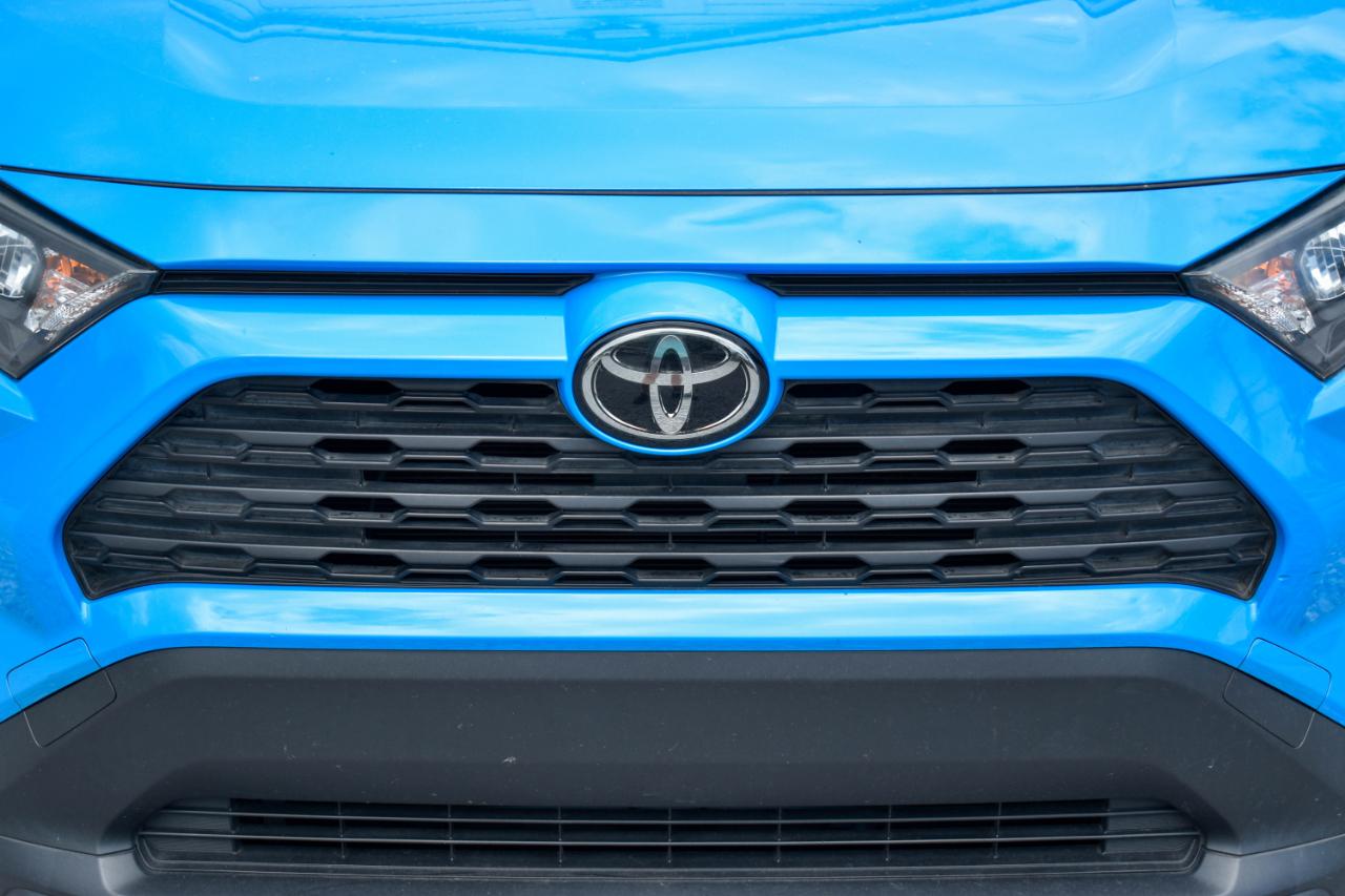 Toyota RAV4 LE 2019