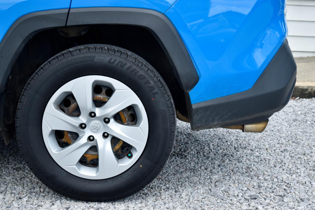 Toyota RAV4 LE 2019