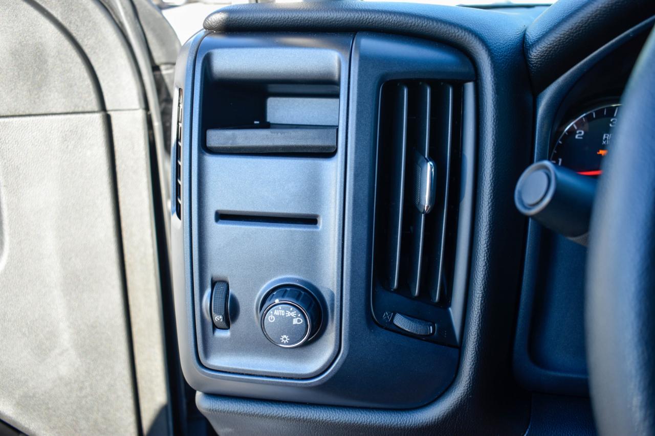 Chevrolet Silverado 1500 Custom Crew Cab 4WD 2018