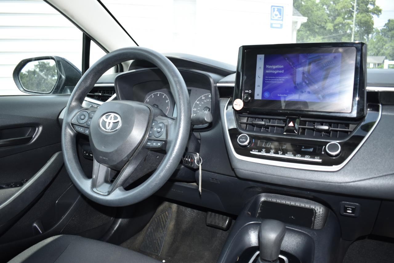 Toyota Corolla LE 2024