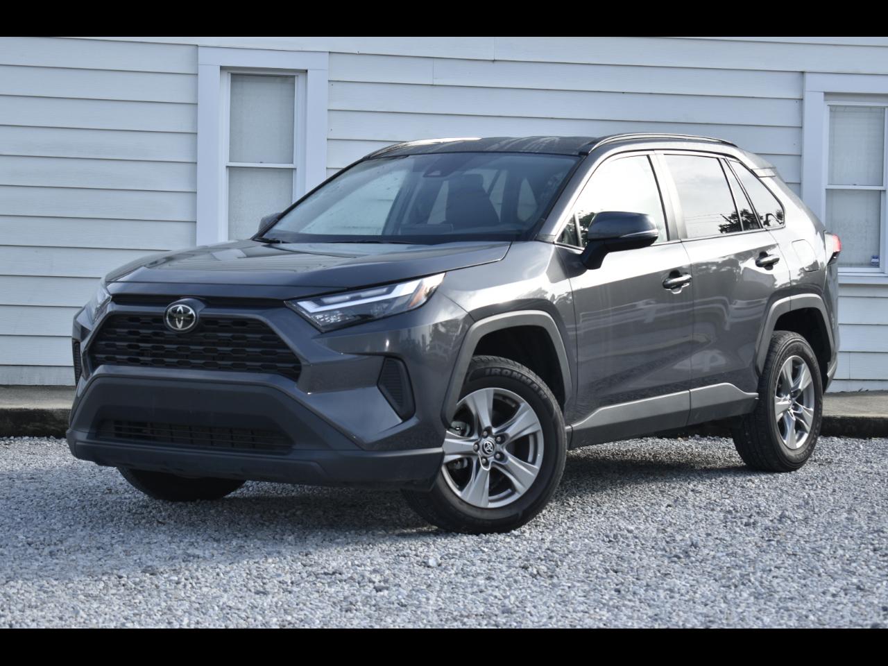 Toyota RAV4 XLE 2024