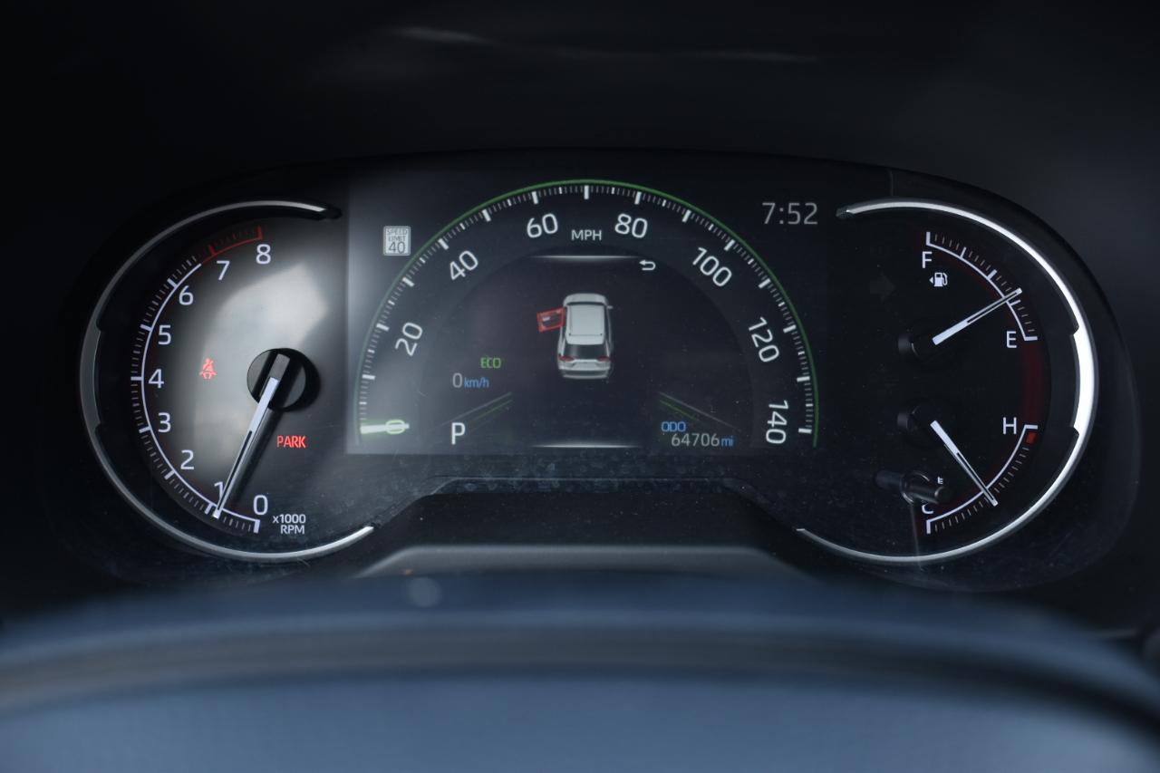 Toyota RAV4 XLE 2024