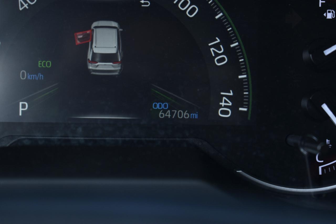 Toyota RAV4 XLE 2024