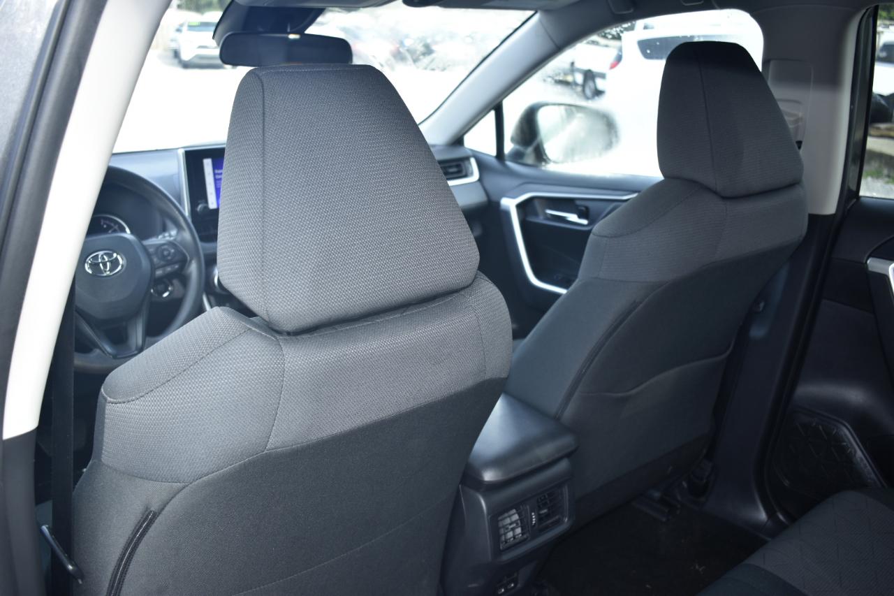 Toyota RAV4 XLE 2024