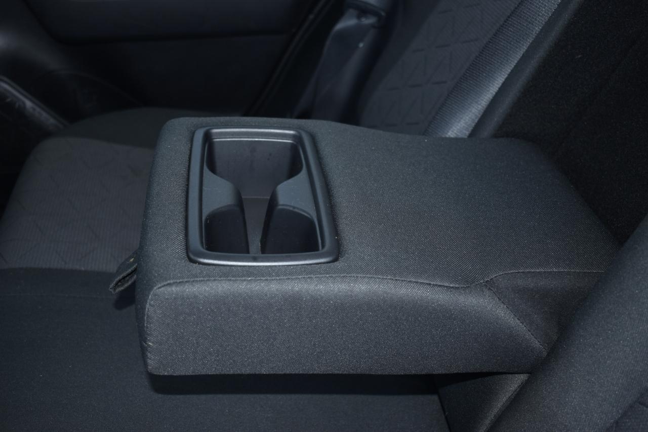 Toyota RAV4 XLE 2024