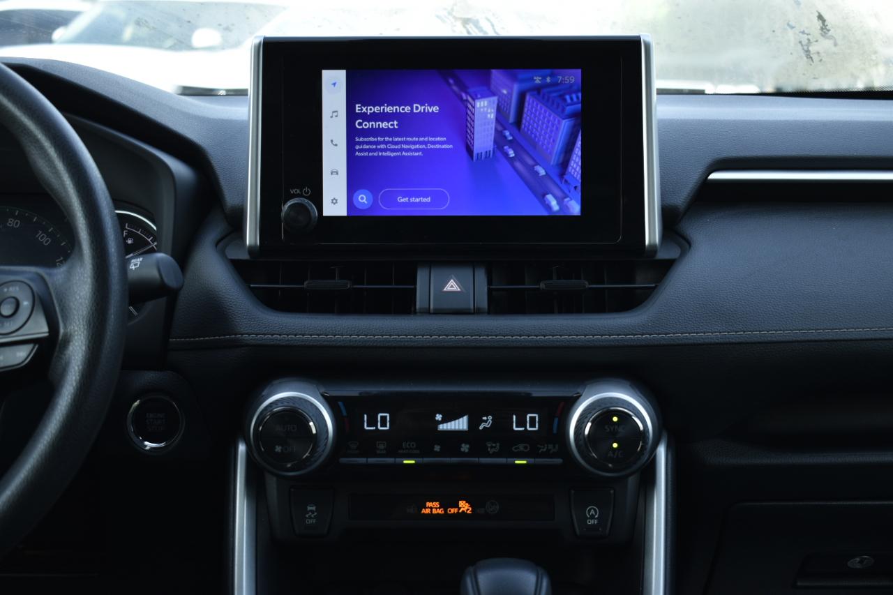 Toyota RAV4 XLE 2024