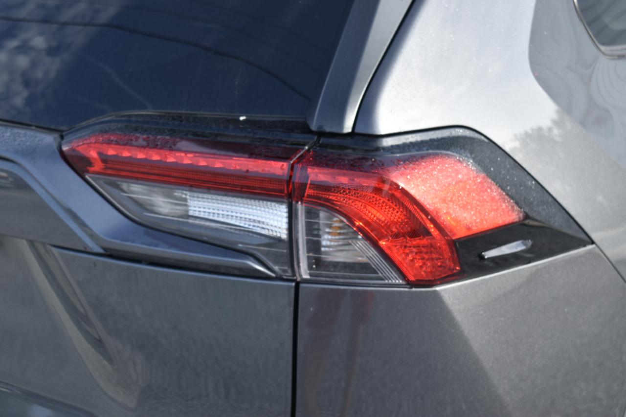 Toyota RAV4 XLE 2024