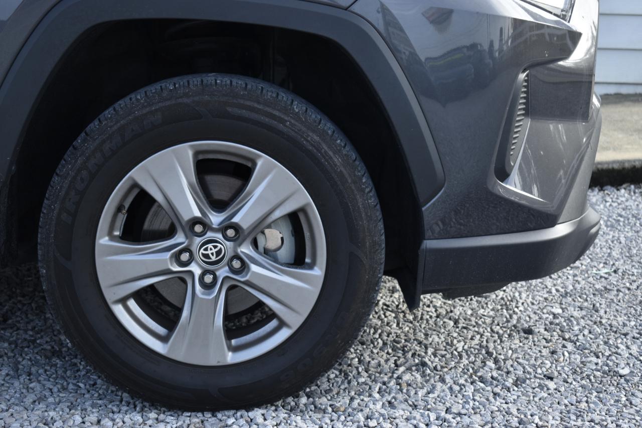 Toyota RAV4 XLE 2024