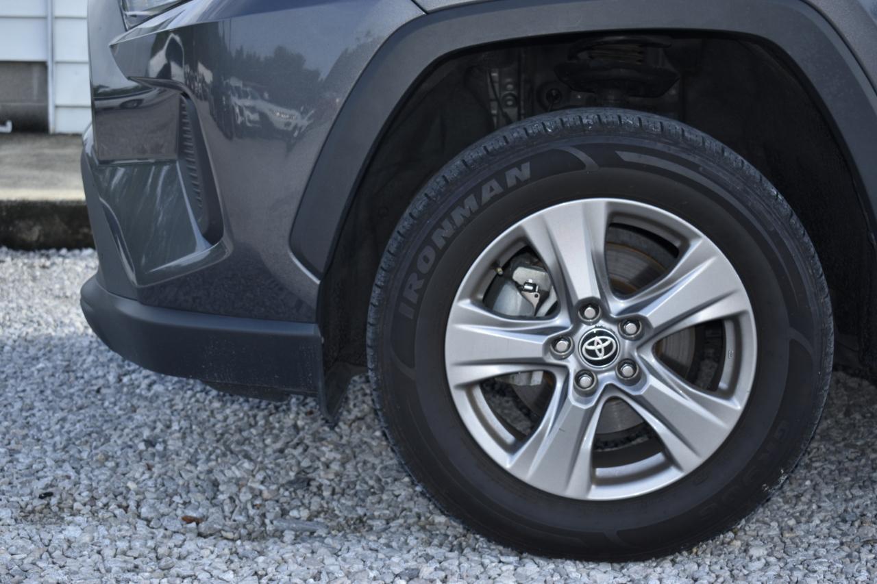 Toyota RAV4 XLE 2024