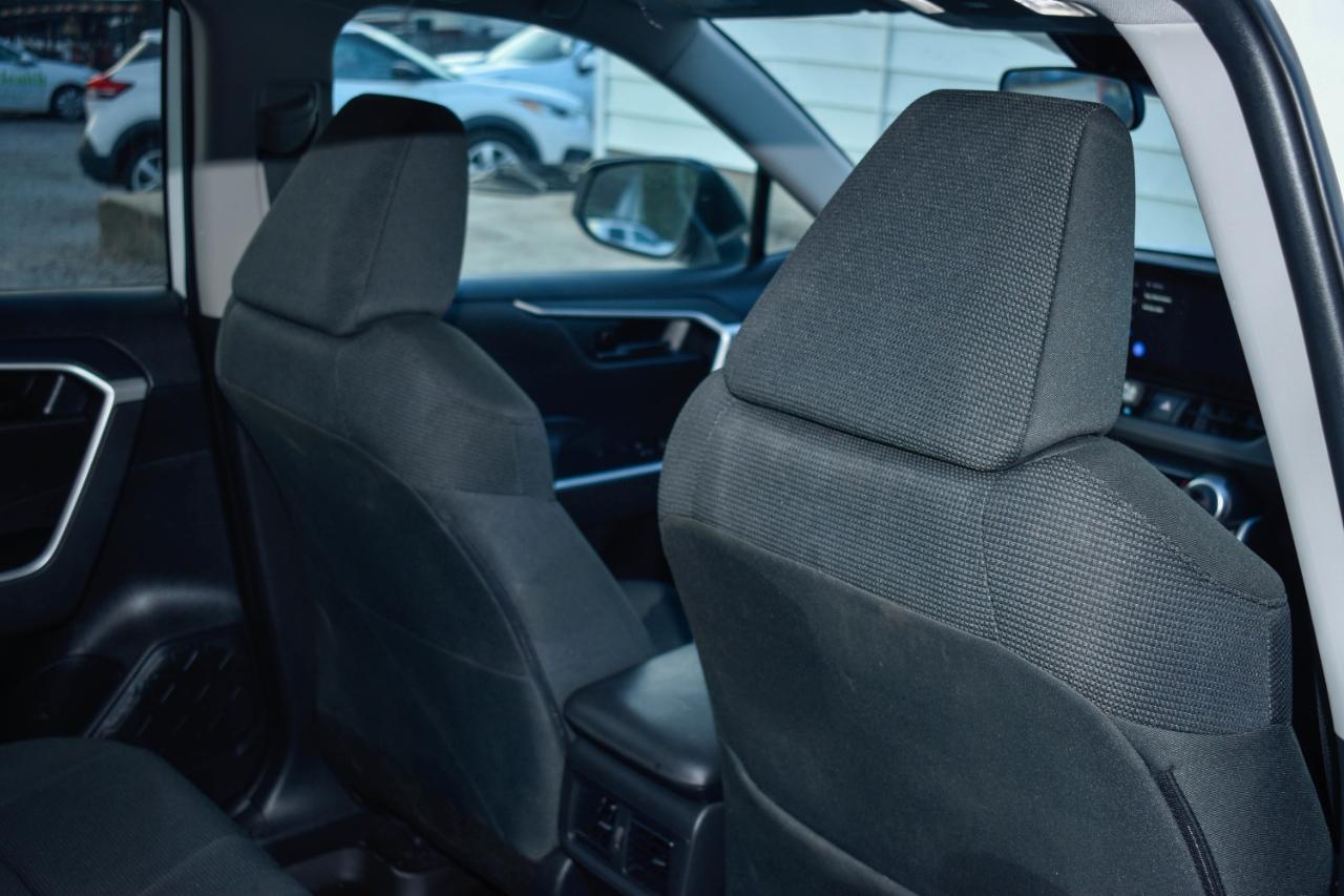 Toyota RAV4 LE 2024